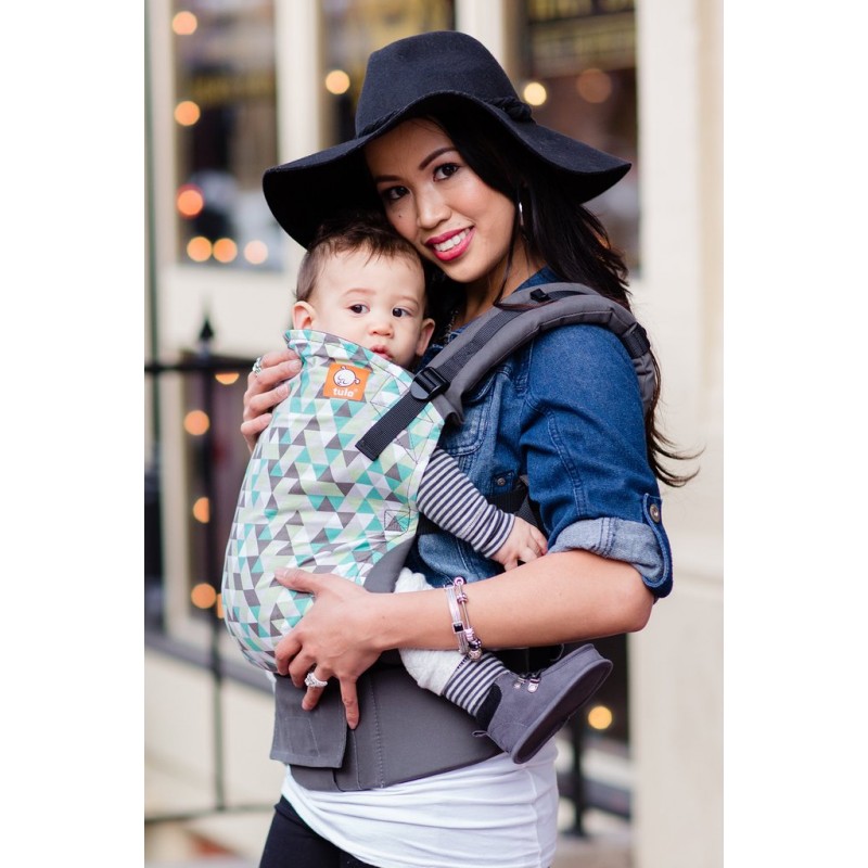 TULA Equilateral toddler carrier Naturiou